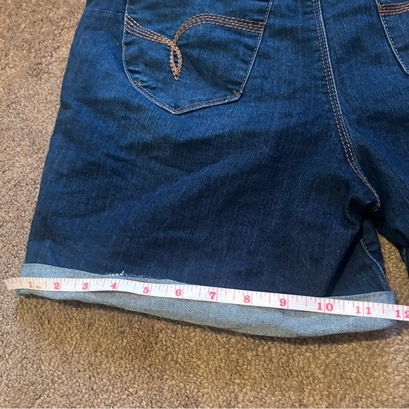 Royalty For Me Womens Dark Wash Denim Short Shorts. Size 14 - Picture 8 of 10
